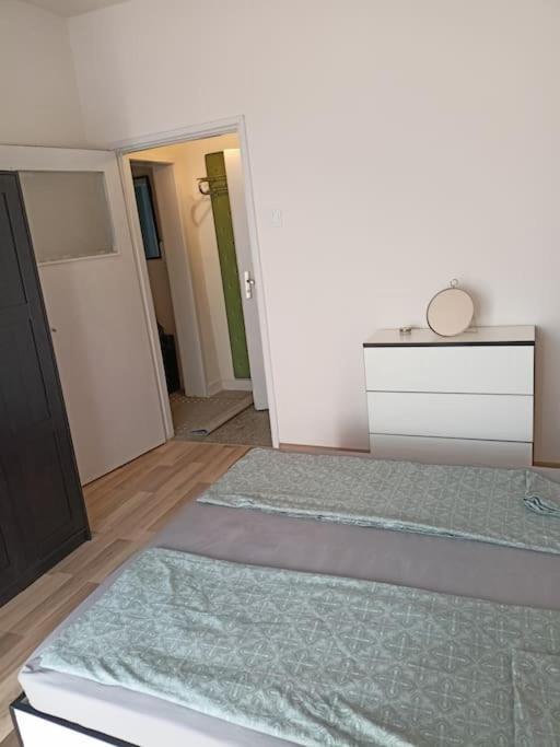 Welcome To Daisy Sunny Place! Apartman Várna Kültér fotó