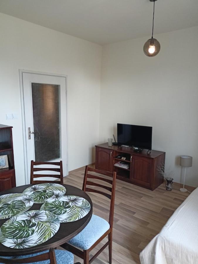 Welcome To Daisy Sunny Place! Apartman Várna Kültér fotó